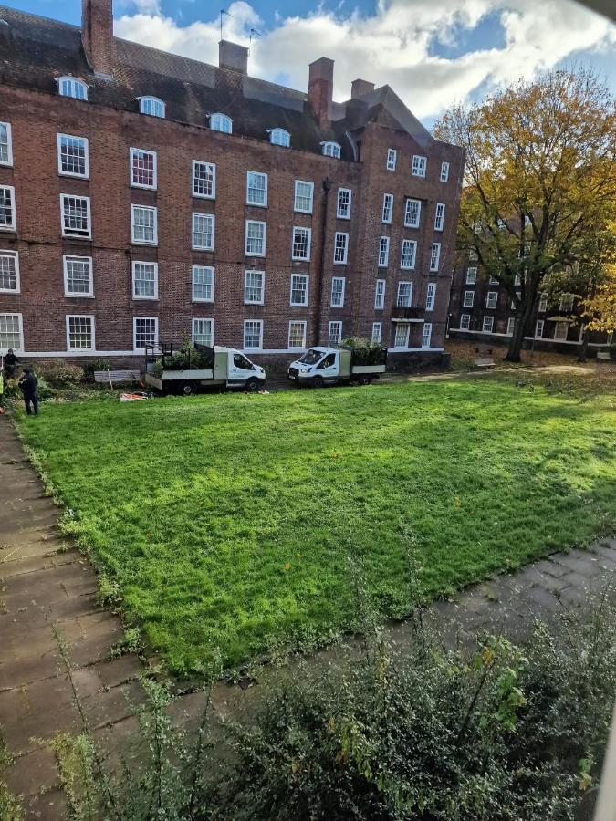 Waterloo - Zone 1 - Spacious One Bedroom Flat 伦敦 外观 照片
